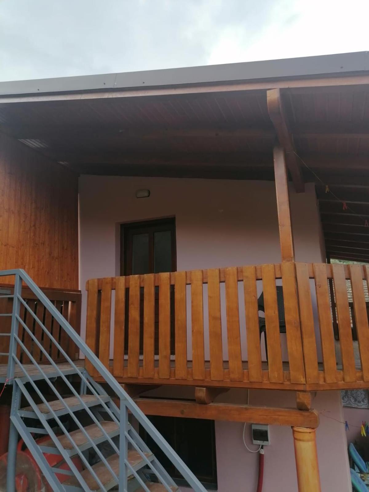 La Casuta Villa Dubova Bagian luar foto